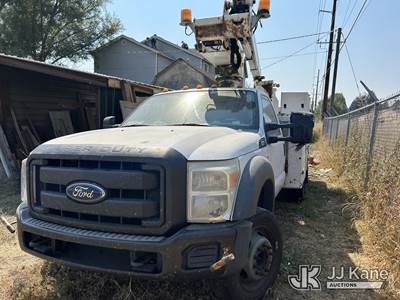 Altec AT235, 40 ft, Articulating & Telescopic Non-Insulated Bucket Truck