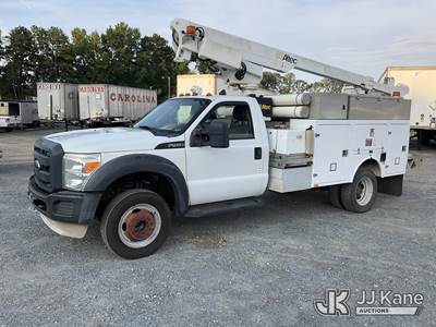 Altec AT200A, 35 ft, Telescopic Non-Insulated Bucket Truck