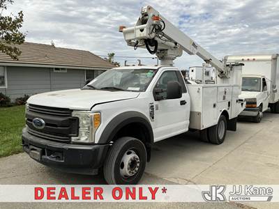 Altec AT235, 40 ft, Articulating & Telescopic Bucket Truck