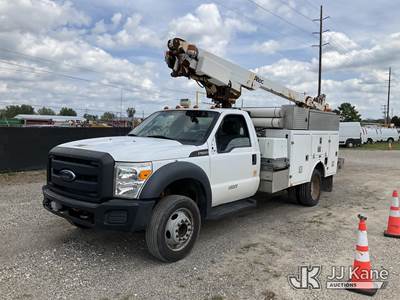 Altec AT200-A, 35 ft, Telescopic Non-Insulated Bucket Truck
