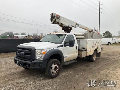 Altec AT200A, 35 ft, Articulating & Telescopic Non-Insulated Bucket Truck