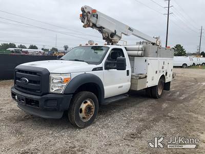 Altec AT200A, 35 ft, Articulating & Telescopic Non-Insulated Bucket Truck
