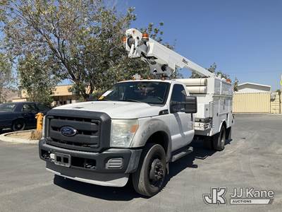 Altec AT200A, 35 ft, Telescopic Non-Insulated Bucket Truck