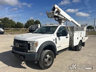 Altec AT235, 40 ft, Articulating & Telescopic Non-Insulated Bucket Truck