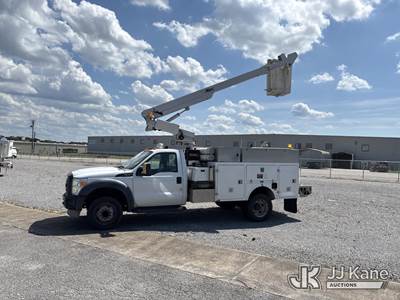 Altec AT200-A, 35 ft, Telescopic Non-Insulated Bucket Truck