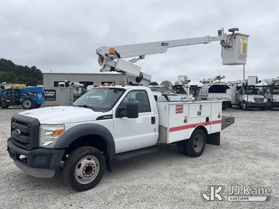 Altec AT200-A, 35 ft, Telescopic Non-Insulated Bucket Truck