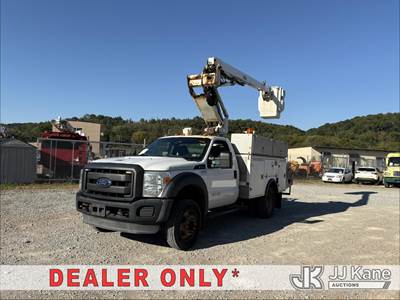 Altec AT235, 40 ft, Articulating & Telescopic Bucket Truck