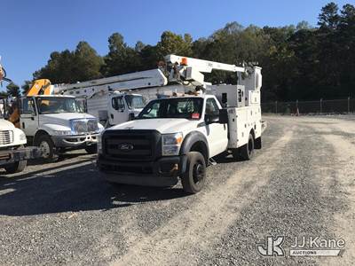 Altec AT200A, 35 ft, Telescopic Non-Insulated Bucket Truck