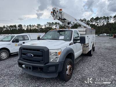 Altec AT200A, 35 ft, Telescopic Non-Insulated Bucket Truck