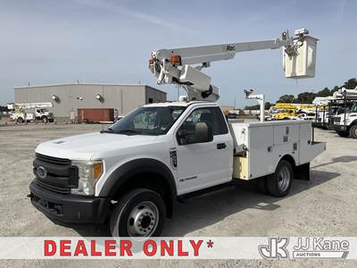 Altec AT200A, 35 ft, Telescopic Non-Insulated Bucket Truck