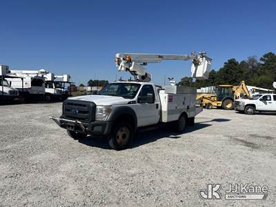Altec AT200A, 35 ft, Telescopic Non-Insulated Bucket Truck