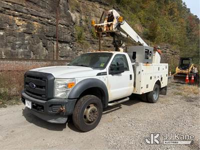Altec AT235, 40 ft, Articulating & Telescopic Non-Insulated Bucket Truck