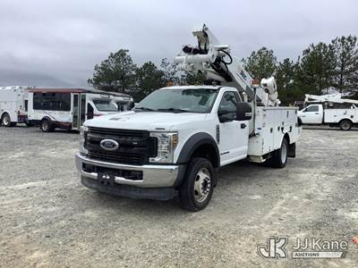 Ford F-550 Boom / Bucket Truck