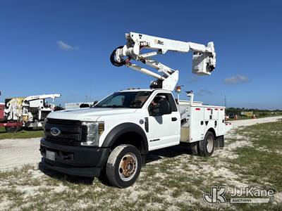Ford F-550 Boom / Bucket Truck