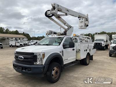 Ford F-550 Boom / Bucket Truck
