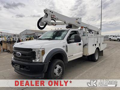 Ford F-550 Boom / Bucket Truck