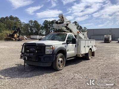 Altec AT41M, 46 ft, Articulating & Telescopic Bucket Truck