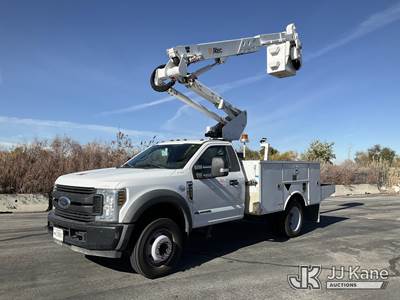 Altec AT37G, 42 ft, Articulating & Telescopic Bucket Truck