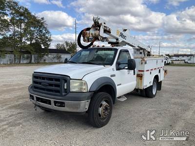 Altec AT37G, 42 ft, Articulating & Telescopic Bucket Truck