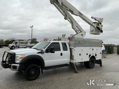 Versalift VST-47I, 52 ft, Articulating & Telescopic Material Handling Bucket Truck