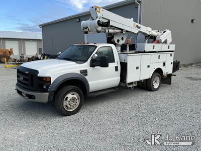 Altec TA37M, 42 ft, Articulating & Telescopic Bucket Truck