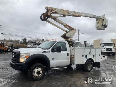 Altec AT37-G, 42 ft, Articulating & Telescopic Bucket Truck