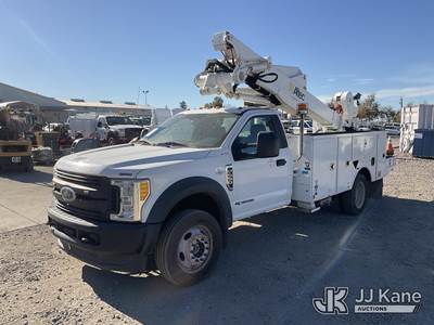 Altec AT41M, 45 ft, Articulating & Telescopic Material Handling Bucket Truck