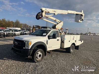 Altec AT37G, 42 ft, Articulating & Telescopic Bucket Truck