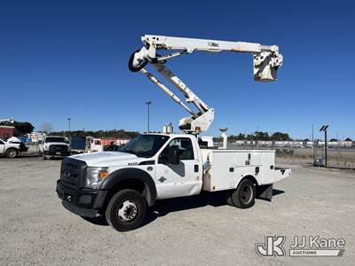 Altec AT40G, 45 ft, Articulating & Telescopic Bucket Truck