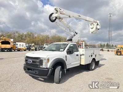 Altec AT40G, 45 ft, Articulating & Telescopic Bucket Truck
