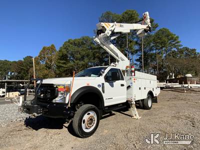 Altec AT41-MH, 46 ft, Articulating & Telescopic Material Handling Bucket Truck