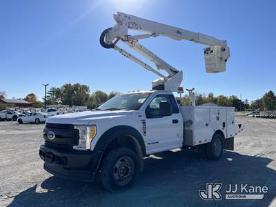 Altec AT40G, 45 ft, Articulating & Telescopic Bucket Truck
