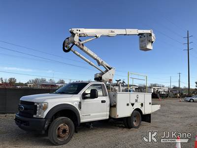 Altec AT40G, 45 ft, Articulating & Telescopic Bucket Truck