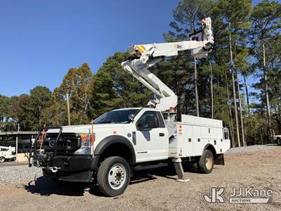 Altec AT41-MH, 46 ft, Articulating & Telescopic Material Handling Bucket Truck