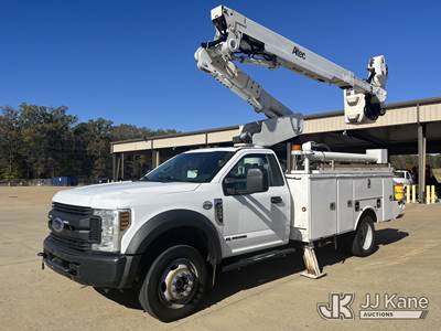 Altec AT40-MH, 45 ft, Articulating & Telescopic Material Handling Bucket Truck