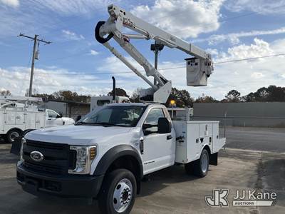 Altec AT40G, 45 ft, Articulating & Telescopic Bucket Truck