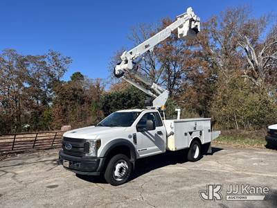 Altec AT37G, 42 ft, Articulating & Telescopic Bucket Truck