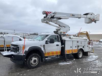 Altec AT41M, 45 ft, Articulating & Telescopic Material Handling Bucket Truck