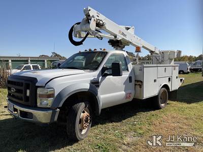 Altec AT237, 42 ft, Articulating & Telescopic Non-Insulated Bucket Truck