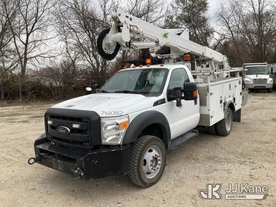 Altec AT40G, 45 ft, Articulating & Telescopic Bucket Truck