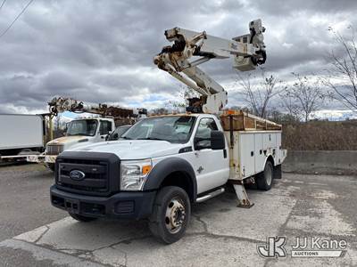 Altec AT41M, 46 ft, Articulating & Telescopic Material Handling Bucket Truck