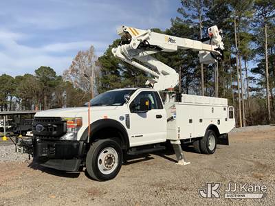 Altec AT41M, 46 ft, Articulating & Telescopic Material Handling Bucket Truck