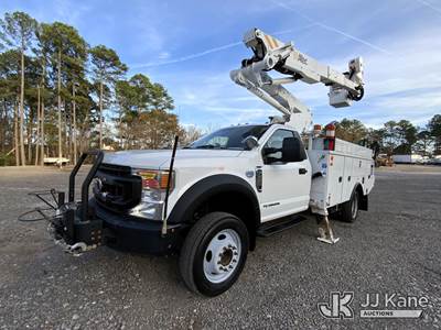 Altec AT41M, 46 ft, Articulating & Telescopic Material Handling Bucket Truck