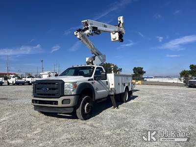 Altec AT40M, 45 ft, Articulating & Telescopic Material Handling Bucket Truck