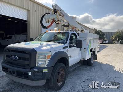 Altec AT37G, 42 ft, Articulating & Telescopic Bucket Truck