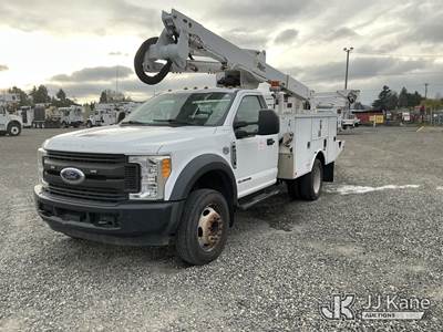 Altec AT40G, 45 ft, Articulating & Telescopic Bucket Truck