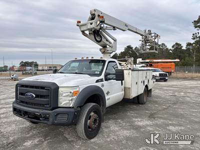 Altec AT235P, 40 ft, Articulating & Telescopic Non-Insulated Cable Placing Bucket Truck