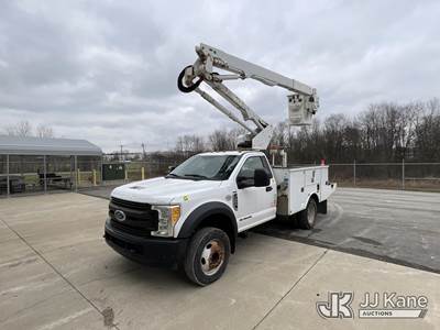 Altec AT40G, 45 ft, Articulating & Telescopic Bucket Truck