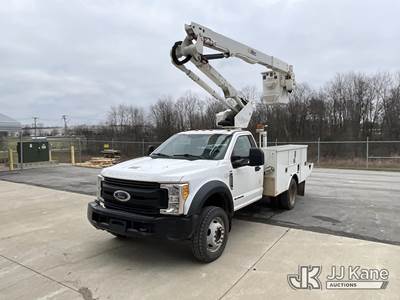 Altec AT40G, 45 ft, Articulating & Telescopic Bucket Truck