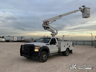 Altec AT235, 40 ft, Articulating & Telescopic Non-Insulated Bucket Truck